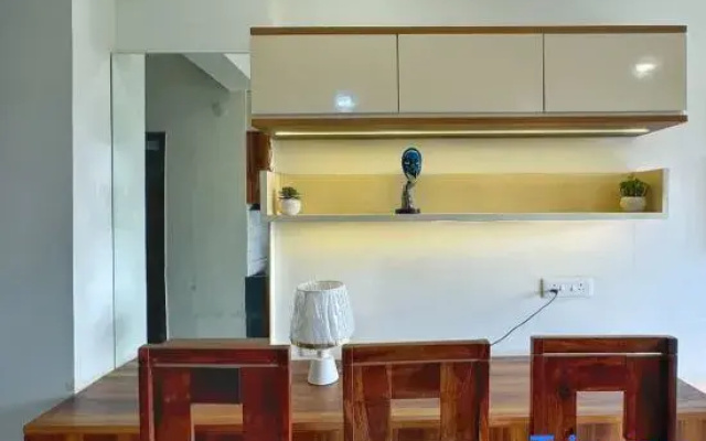 Modern Studio Near Bombay Hospital |Juliet Balcony