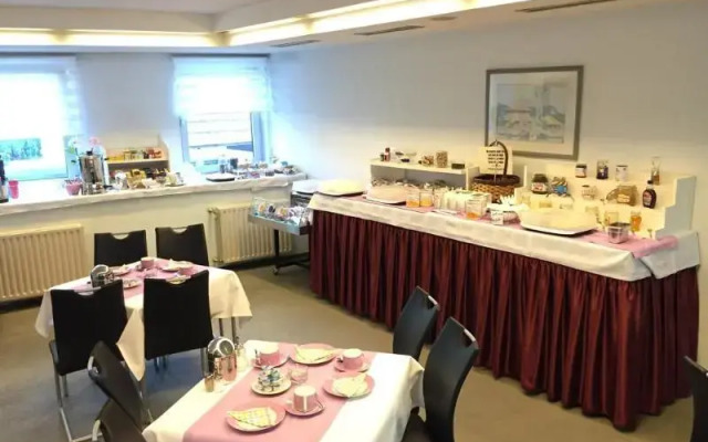 Hotel Ambassador