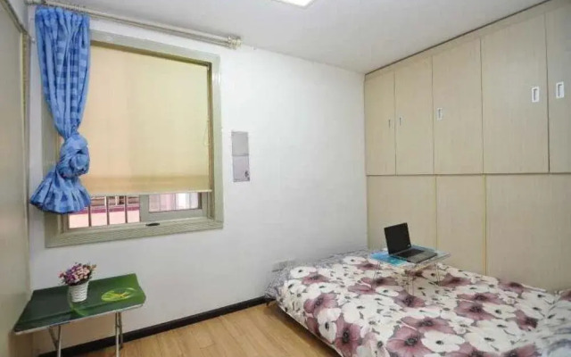 Kunming Harbor Home Hostel