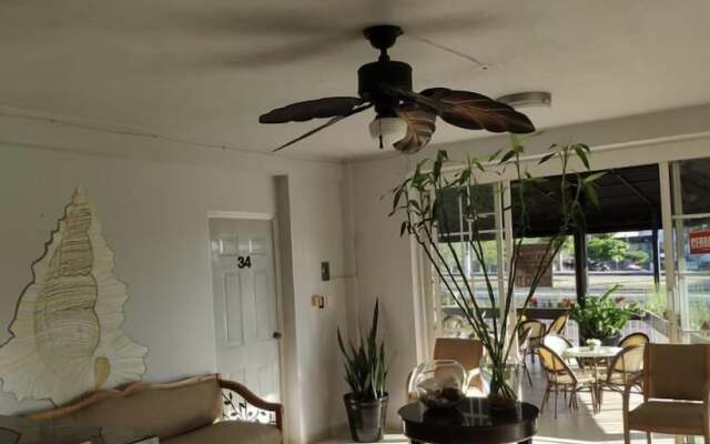 Hotel Caracoles Colima