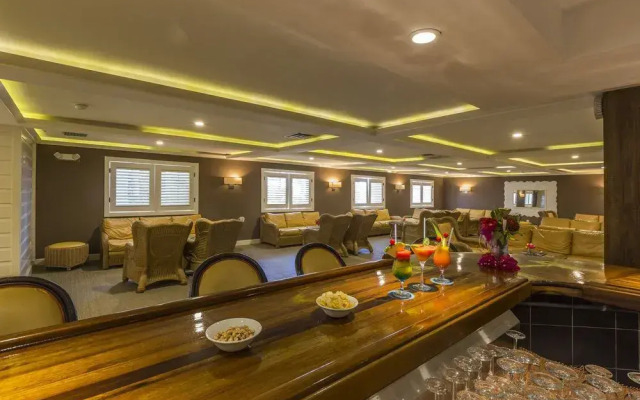 Villas at St. James's Club - All Inclusive