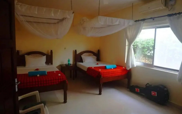 Siku Moja Villa - Beautiful Beach Family Villa