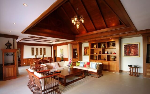 Sirinthara Villa 4 bed pool Nai Harn