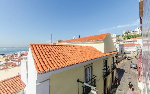Spacious Apartment in Alfama With a Great View