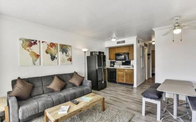 Victorian 3306 Condo