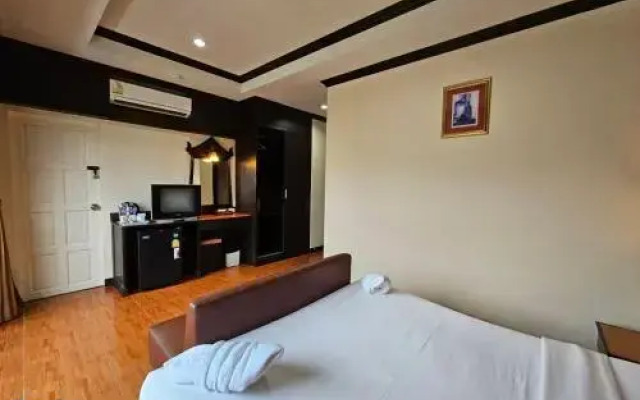 ZEN Rooms Nanai Soi 2
