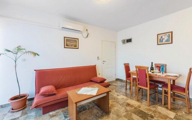 Stunning Home in Pula With Wifi and 5 Bedrooms
