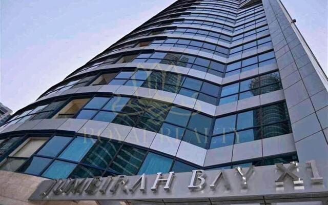 LUX BNB Jumeirah Lake Towers