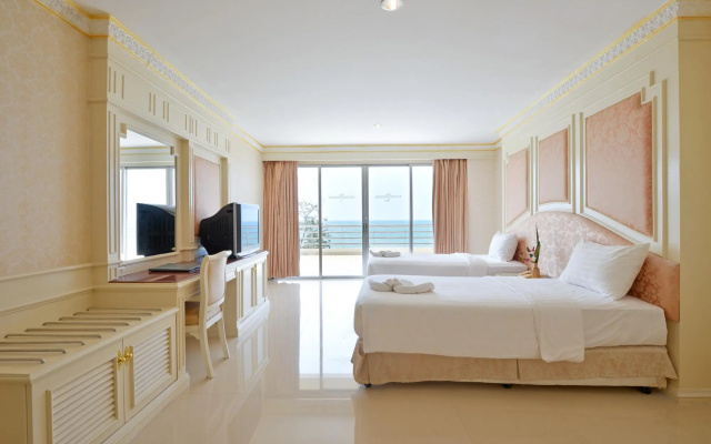 Adriatic Palace Hotel Pattaya - Image 7
