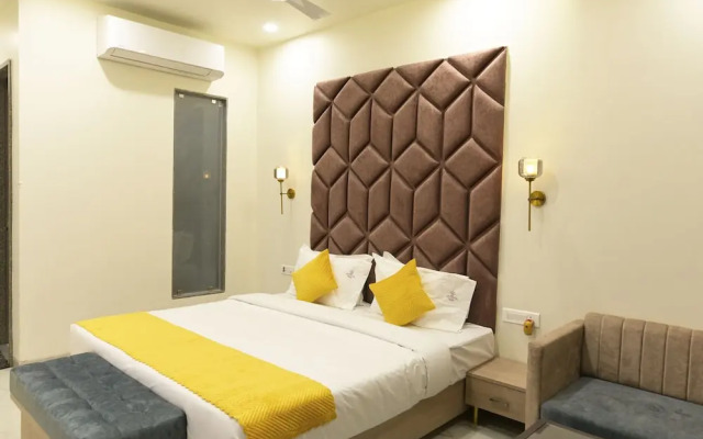 Hotel Aditya Grand - Bhopal