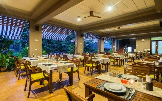 Ayrest Hotel