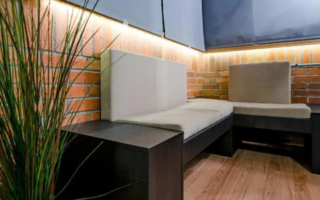 FREE PARKING, AC, WIFI apartment in the center