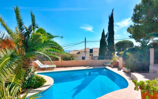 Villa with Incredible Sea Views And Pool Sleeps 7