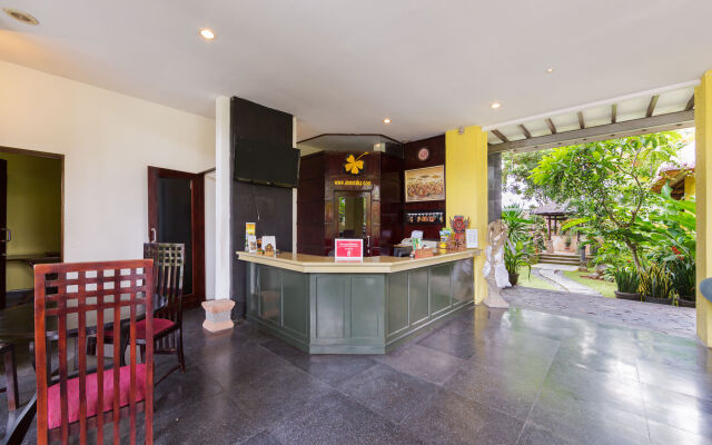 ZEN Premium Ubud Sanggingan 2