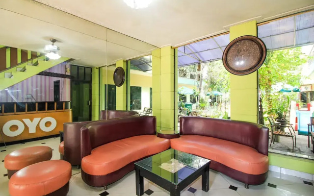 OYO 233 Hotel Global Inn