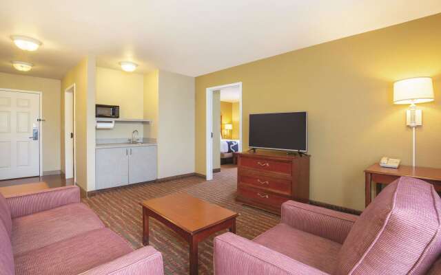 La Quinta Inn & Suites by Wyndham Bentonville