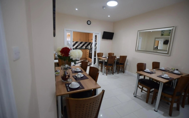 Woodlands Lodge Ilford