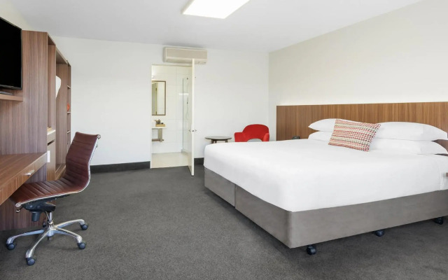 JetPark Hotel Hamilton Airport