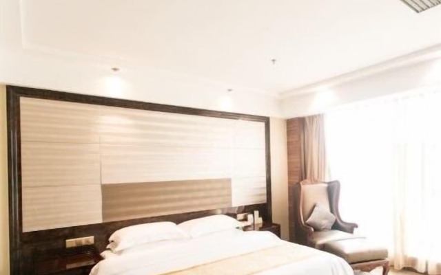 Huadong International Business Hotel