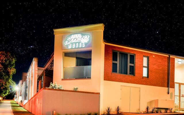 Cowra Services Club Motel