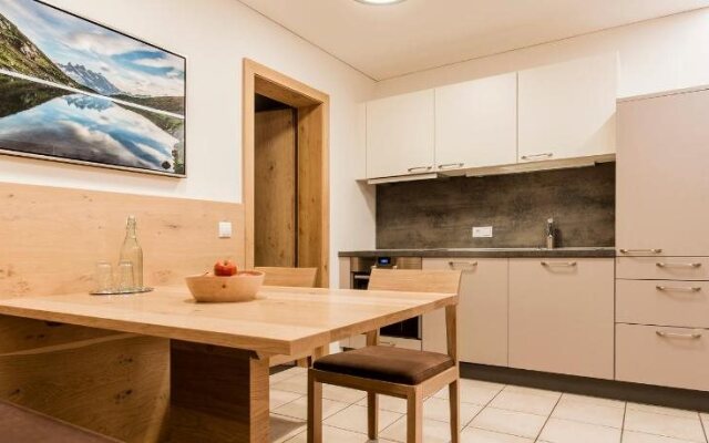 Aparthotel Tschanun Garni