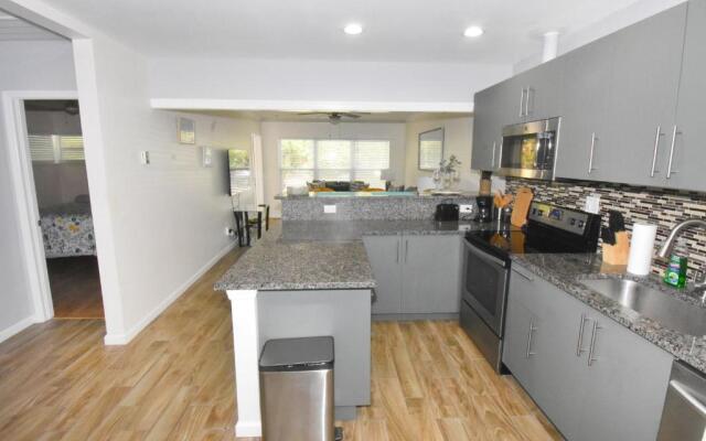 Cute House near Downtown