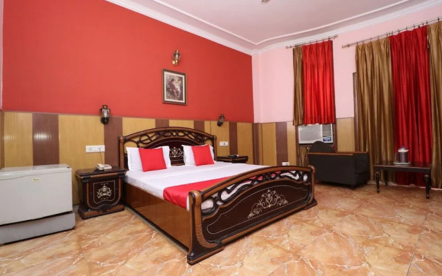 Oyo 35965 Kishore Castle