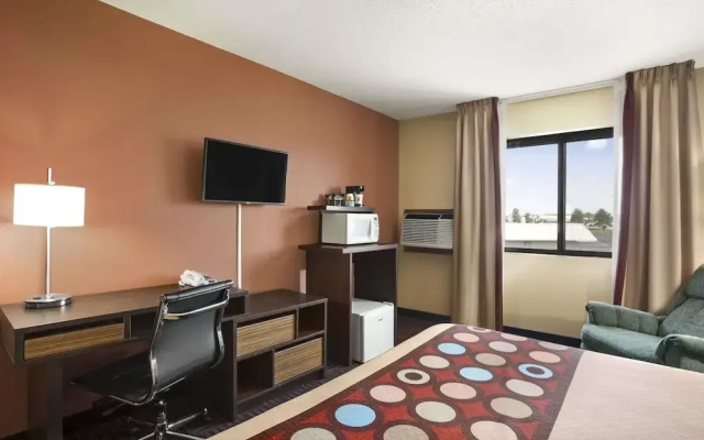 Super 8 Carbondale