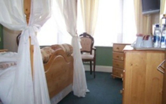 The Grosvenor View - Guest House