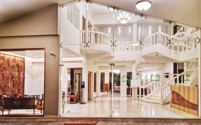 The Pavillion Hotel