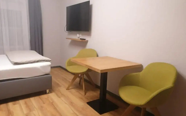 Motel Q II- das kleine Stadthotel 2