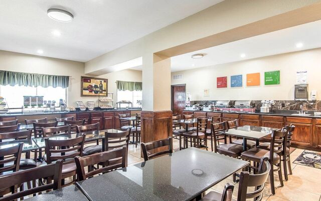 Holiday Inn Kansas City Downtown by IHG