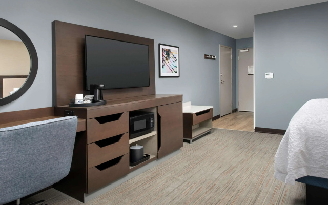 Hampton Inn Warroad, MN