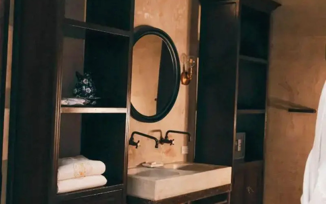 Casa del Arzobispado Hotel