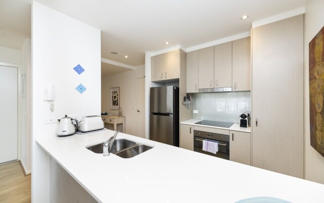Accommodate Canberra - Envy