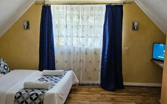 Lux Suites Weavers Haven Guest House