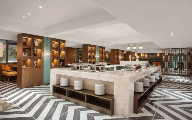 Days Inn By Wyndham Hainan Sanya Bay