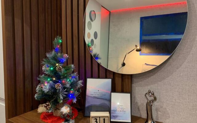 #7A WorkTravel Central MiniApart