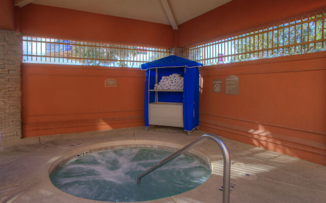Holiday Inn Express & Suites Tempe by IHG
