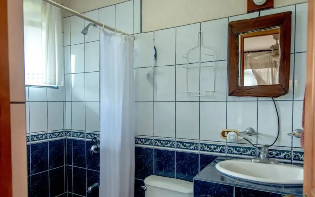 "Modern 2br Casa Calmarse W Mountain View"