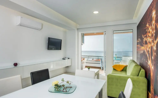 Delmar Apartment by MHM