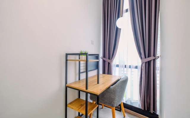 Nice And Enjoy Studio At Sudirman Suites Apartment – Guest Rooms – Jakarta