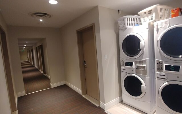 Peace River Inn & Suites