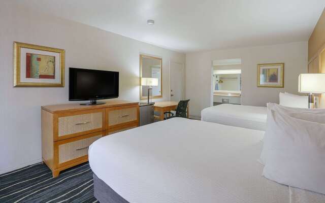Ramada by Wyndham Costa Mesa/Newport Beach