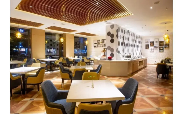 Jinjiang Metropolo Zhengzhou Songshan Road