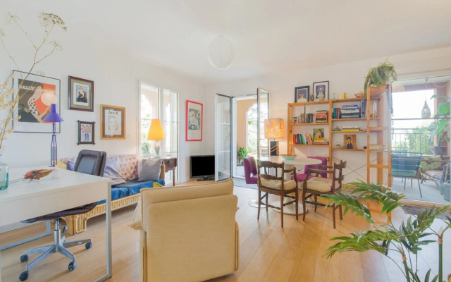 Apartment in Provence With Pool & Golf