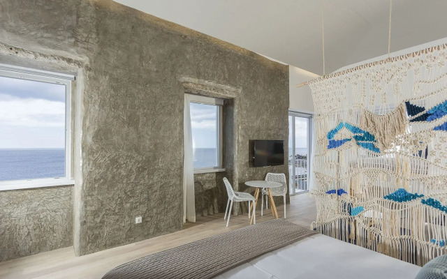 White Exclusive Suite & Villas