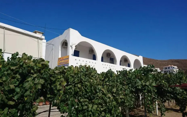 Tzamaros Studios Kythnos