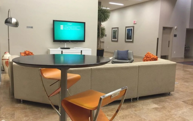 Lodgeur at Houston House