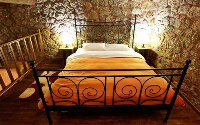 Paliokastro Guesthouse